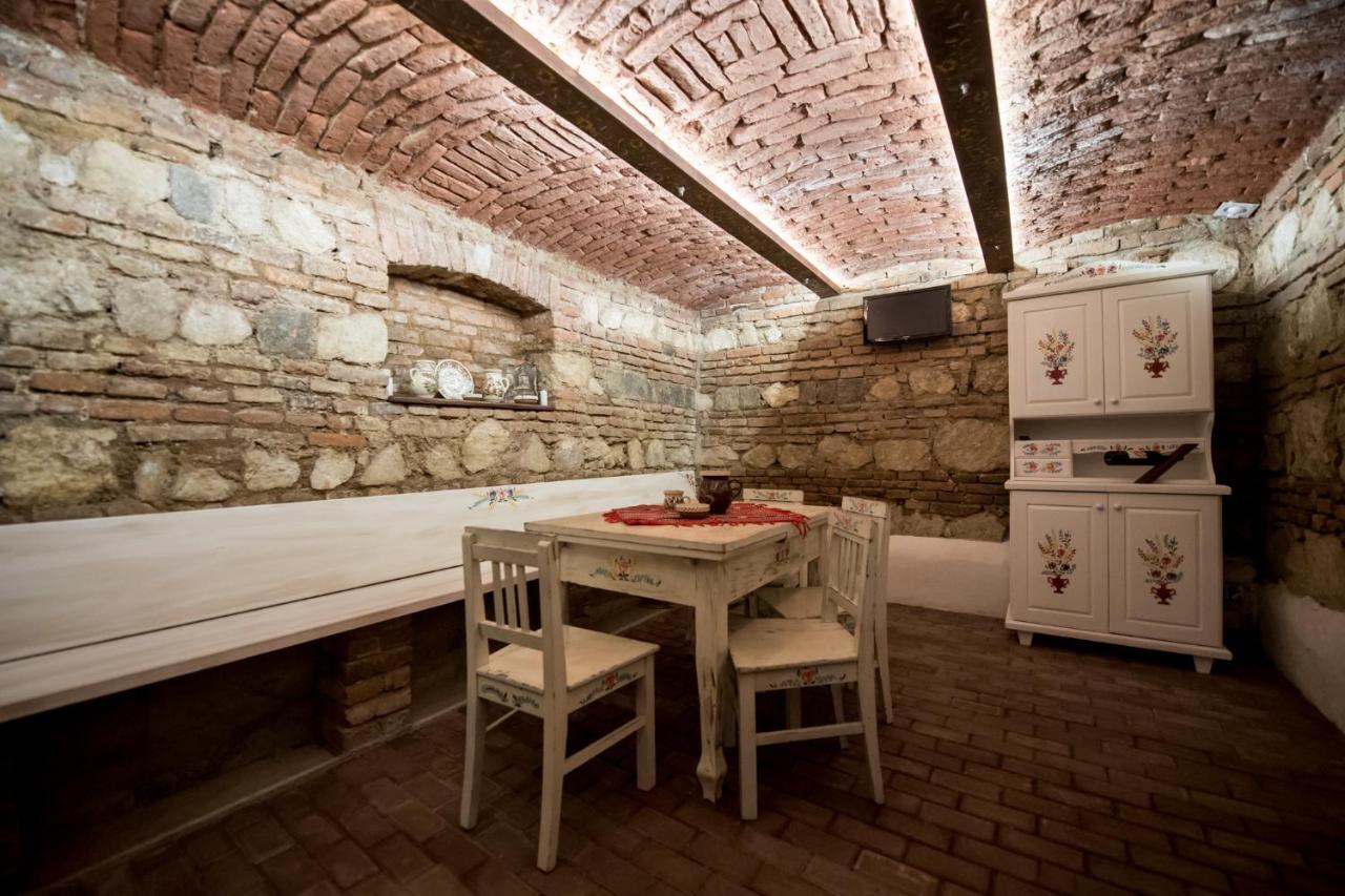 Vila Nicopole Art & Wine Brasov Bagian luar foto