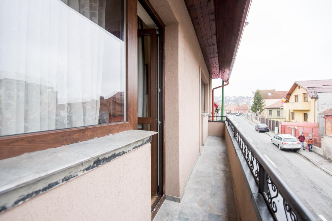 Vila Nicopole Art & Wine Brasov Bagian luar foto